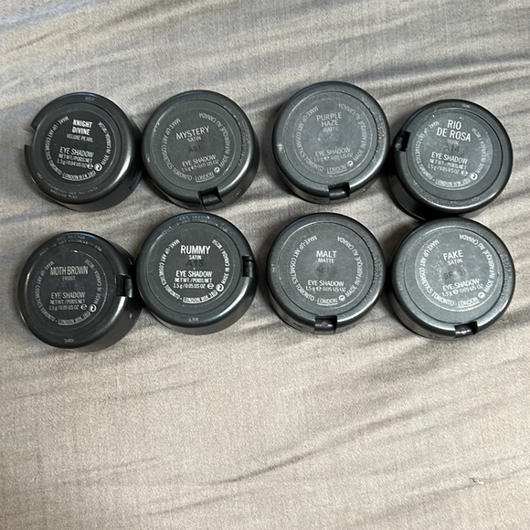 Mac eyeshadow - Picture 2 of 2